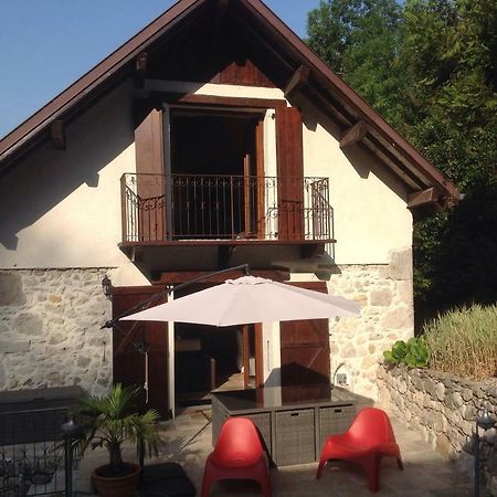 Yenne Chambres D'Hotes Des Lodges De La Cascade מראה חיצוני תמונה