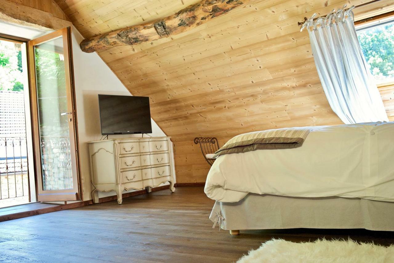 Yenne Chambres D'Hotes Des Lodges De La Cascade מראה חיצוני תמונה