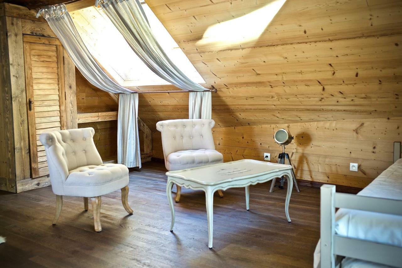Yenne Chambres D'Hotes Des Lodges De La Cascade מראה חיצוני תמונה